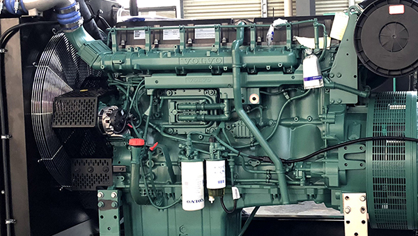 Volvo generator သည် အရှိန်လွန်စွာ မောင်းနှင်ခြင်း၏ အန္တရာယ်က ဘာလဲ ။