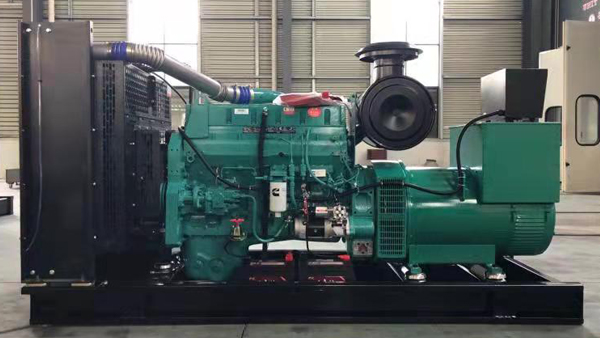 Deskripsi konfigurasi produk genset diesel Cummins?