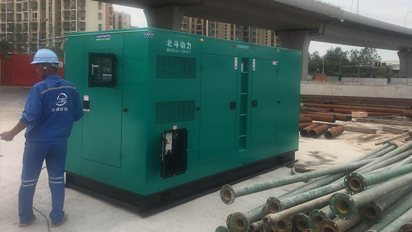 The reason for the low oil pressure of the 300kw Volvo generator set?